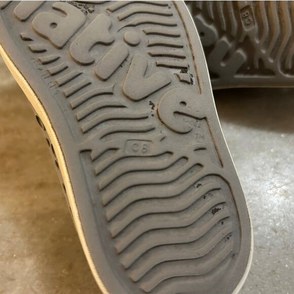 Native Shoes Toddler Size 8C – Gray Slip-On, Gender Neutral - Picture 8 of 8